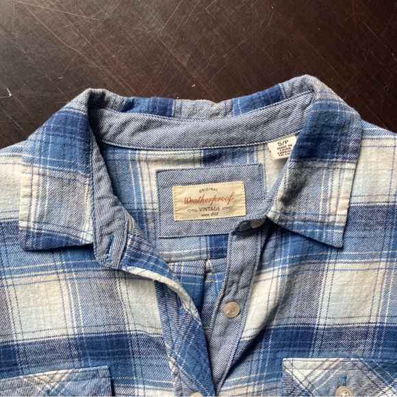 Weatherproof light blue plaid shirt, size small - Picture 4 of 5